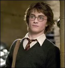 Bon l, si tu ne sais pas, t'es un peu pas fan de Harry Potter ! Nan, c'est pas vrai ! Harry Potter est  :