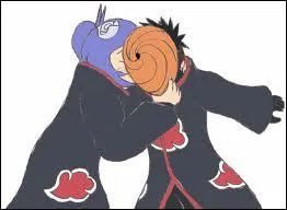 Quelle attaque a utilis Tobi pour ne pas mourir lors de l'attaque de Konan ?