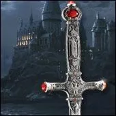 Neville a utilis l'pe de Gryffondor pour dtruire Nagini.