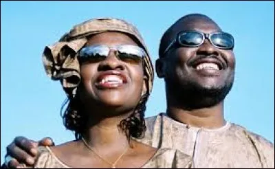 Les artistes maliens Amadou et Mariam ont chanté : ''Les dimanches à Bamako / C'est les jours de... ''