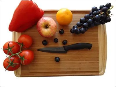 De quelle matire est constitue la lame de ce couteau ?