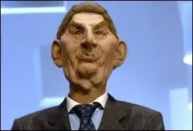 Qui est directeur d'antenne de TF1 et directeur des rdactions du Figaro ?