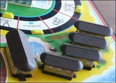 Le jeu de socit 'Hotel' fait rfrence  l'une des plages les plus huppes de Honolulu. Quel est son nom ?