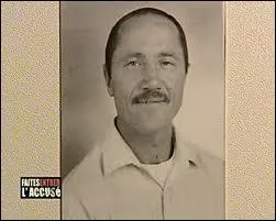 Condamn pour avoir assassin une femme en 1972,  peine sorti, il tue sa voisine et quelques temps plus tard une fillette de 8 ans :