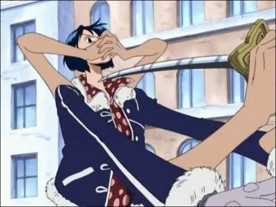 Tashigi : Pourquoi porte-t-elle des lunettes ?