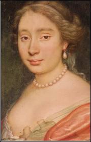 Originaire d'une famille de comédiens célèbres, elle se maria avec Molière, et fit partie de sa troupe de théâtre. A la mort de celui-ci, elle se remaria avec un comédien.