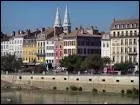 Dans cette ville de Sane-et-Loire, traverse par la Sane, on peut dguster un poulet de Bresse, avant de se rendre au muse des Ursulines.