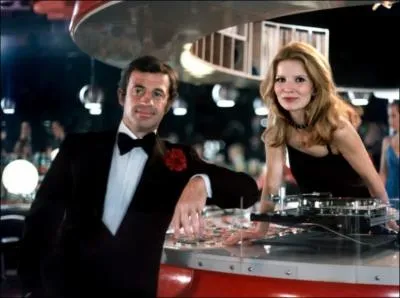 Ralis en 1976 avec Bernard Blier et Marie France Pisier , il s'agit de ... .