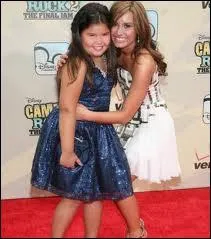 Comment s'appelle sa petite soeur ?