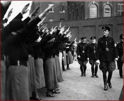 Sous quel nom a-t-on dsign la milice de son parti ?