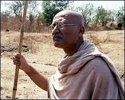 Dans 'Gandhi' de Richard Attenborough sorti en 1982, le rle titre est interprt par :