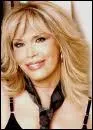 Parmi ces affirmations concernant Amanda Lear, laquelle est fausse ?