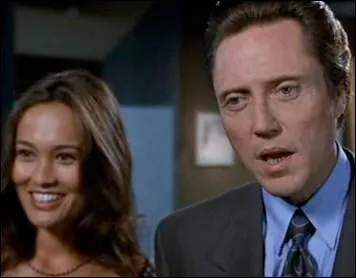 Dans ce film, il est un producteur de disques qui vient mettre la zizanie dans le couple form� par Mike Myers et Tia Carrere. Quel est le titre ?