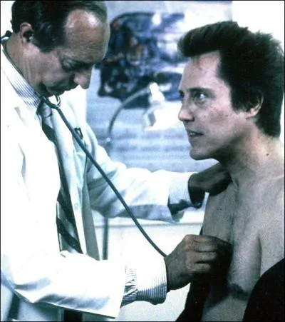 Dans quel film sorti en 1989 a-t-il t enlev par des extra-terrestres ?