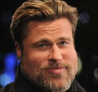 Les kilos en trop n'enlèvent rien à son charme.