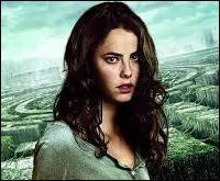 Qui est la seule fille du bloc ?