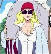 Sarquiss : Comment s'appelle la jeune fille que l'on voit souvent  ses cts ?