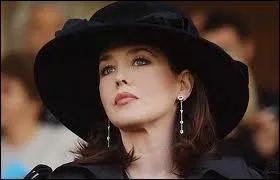 Quel est le titre du film qui sortira prochainement, premier long-mtrage d'Isabelle Adjani devenue ralisatrice ?