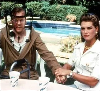 Dans quel film est-elle la femme d'un psychologue bourgeois et psychopathe qui en veut � la vie de Reese Witherspoon ?