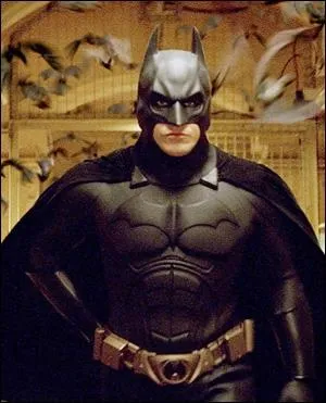 Dans quel film est-il un Batman en proie au doute, qui parcourt le monde entier afin d'assouvir sa soif de veangeance ?