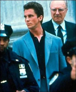 Dans quel film avec Samuel L. Jackson est-il un gosse de riche qui commet un meurtre raciste ?