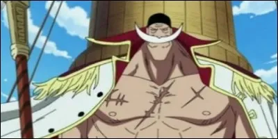 Comment se fait appeler Barbe Blanche par les membres de son équipage ?