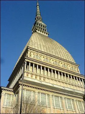 Nous voil  Turin. Quel est ce monument ?