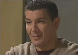 De quoi est 'mort' Karim ?