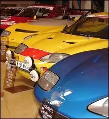 Il doit possder un immense garage ... .