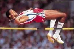 Qui est recordman du monde du saut en hauteur avec 2m45 ?