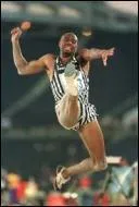 Qui est recordman du monde du saut en longueur avec 8m95 ?