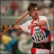 Qui est recordman du monde du lancer du javelot avec 98m48 ?