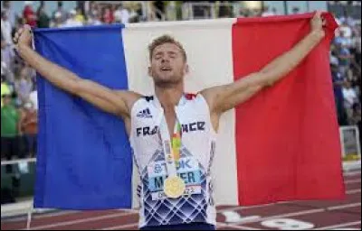 Qui est recordman du monde du décathlon avec 9126 pts ?