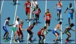 Quelle équipe nationale détient le record du monde du 4X400m en 2 : 54. 29 ?