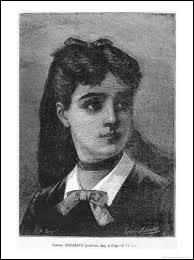 Elle fut une des premières mathématiciennes, qui dès l'âge de 13 ans se mit à étudier seule cette matière. Elle fut l'auteur d'importants travaux sur l'élasticité.