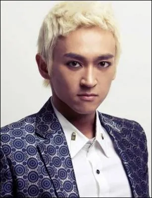 Quel chanteur est n le 20 mai 1981 ?