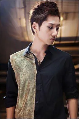 Qui est le leader du groupe ?