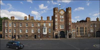 Qui a ralis le Saint James Palace  Londres ?