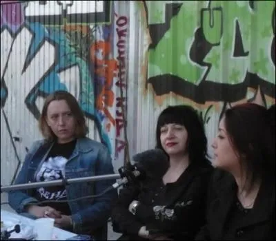 Elle ralise galement un documentaire pour faire un point sur le fminisme :