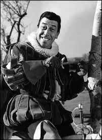 Lass d'tre poursuivi par les maris jaloux, don Juan change de rle avec son valet Sganarelle. Quel acteur, interprtant Sganarelle, joue dans la version de John Berry ?