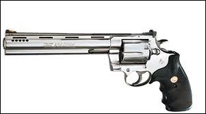 Le plus puissant des revolvers, plus connu sous le nom de Magnum 44 :