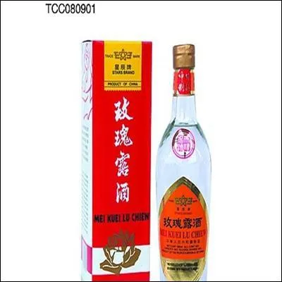 Le Mei Kwei Lu Chew est un alcool de sorgho ( crale) distill et aromatis  l'extrait de... .