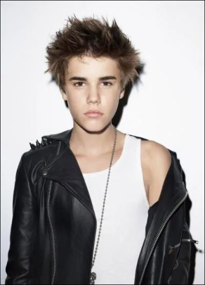 Avec Justin chante-t-il Eenie Meinie ?