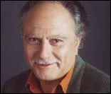 Journaliste et crivain franais, n  paris, le 10 Avril 1930.