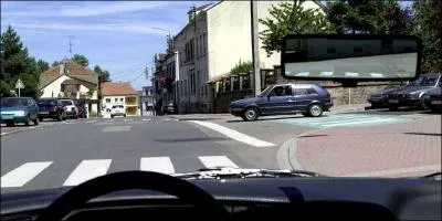 Dans cette situation, je peux tourner  droite. (N'hsitez pas  cliquer sur l'image)