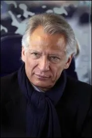 Premier ministre, il y a quelques temps, il se prsente  l'lection prsidentielle de 2012... ... .