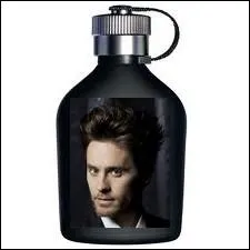 Acteur, chanteur-compositeur guitariste amricain grie d' Hugo Boss pour son parfum ' Just diffrent ' ... .