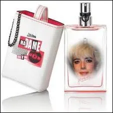 Ce jeune mannequin anglais est l'ambassadrice du nouveau parfum de Jean-Paul Gaultier ' Ma Dame ' ... . .