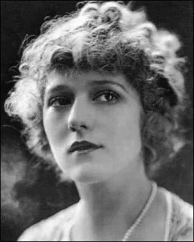 Elle fut la plus grande actrice du cinma muet, elle a jou dans 236 films en 27 ans de carrire mais malheuresement l'arrive du cinma parlant fut fatal pour sa carrire il s'agit de