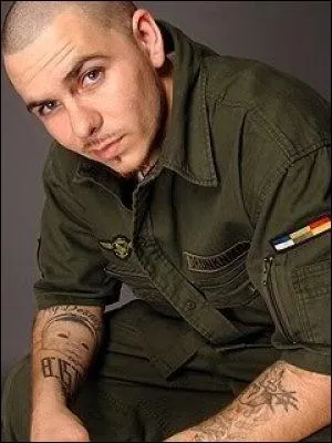 Pitbull ou Colonel Reyel ?
